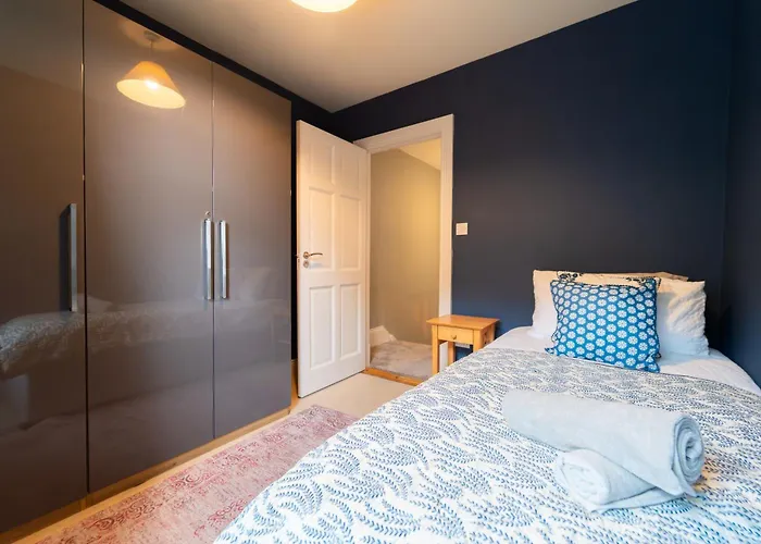 Townside Nest 丁格尔